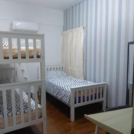 3Rooms 10Pax Mc 5 Star Hotel Sofa&Bed Mrt Mcd Axiata Seri Kembangan Exterior foto